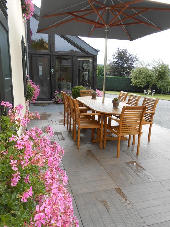 Le Bien-Aller Des Perets Hotell Saint-Hubert Exteriör bild