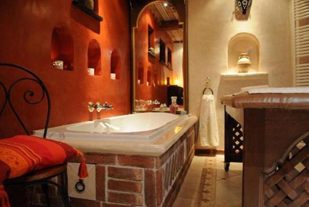 Le Bien-Aller Des Perets Hotell Saint-Hubert Exteriör bild