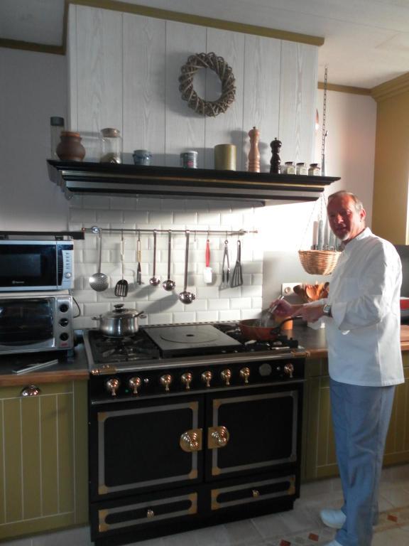 Le Bien-Aller Des Perets Hotell Saint-Hubert Exteriör bild