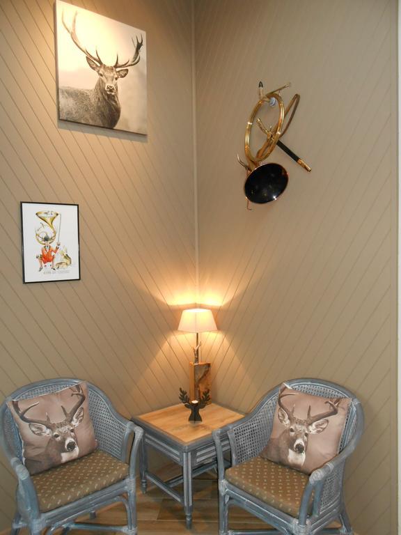 Le Bien-Aller Des Perets Hotell Saint-Hubert Exteriör bild